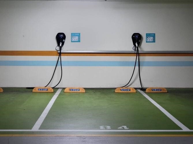 電動車充電樁-1